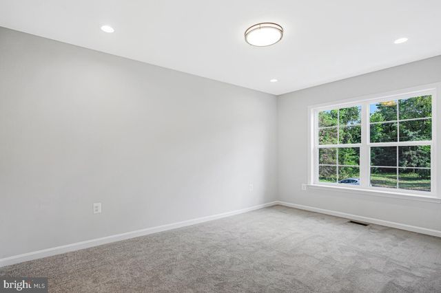 10-E POPLAR LN, Indian Head, MD 20640
