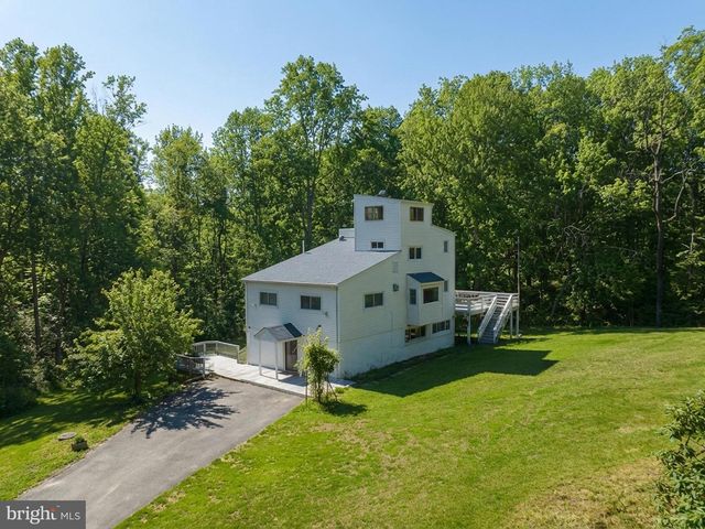 13380 UNION DR, King George, VA 22485
