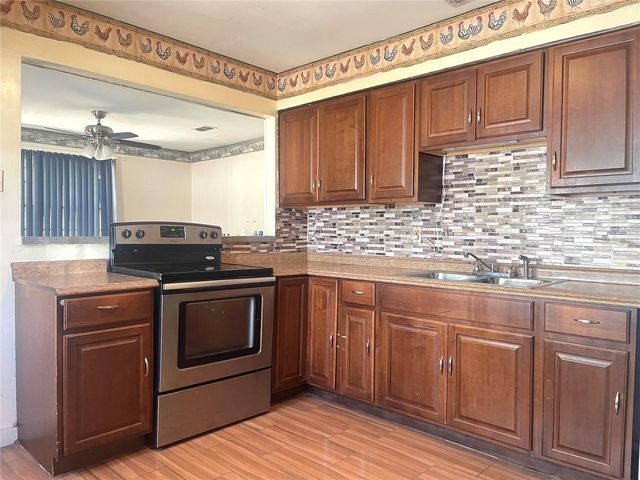 4103 E HANNA AVENUE, Tampa, FL 33610