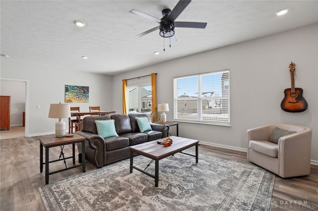 5166 Windbrooke Drive, Tipp City, OH 45371