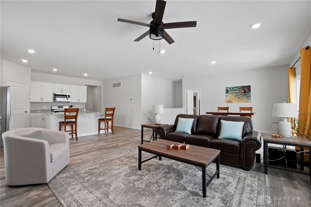 5166 Windbrooke Drive, Tipp City, OH 45371