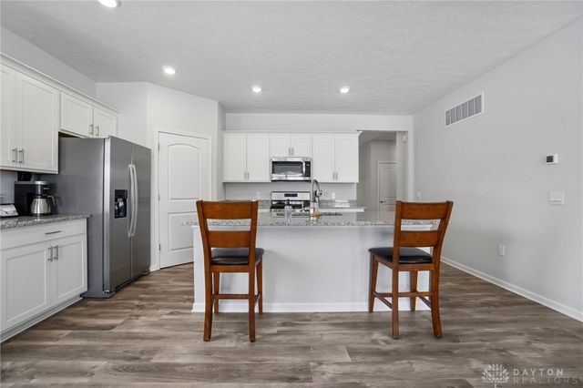 5166 Windbrooke Drive, Tipp City, OH 45371