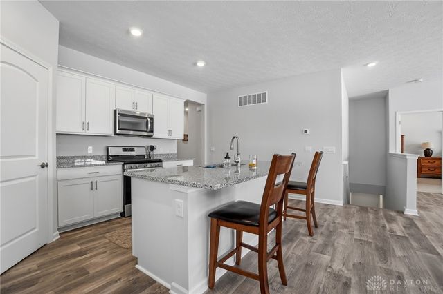 5166 Windbrooke Drive, Tipp City, OH 45371