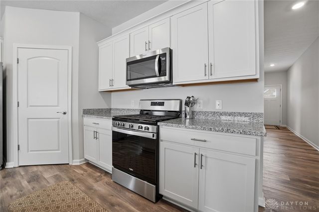 5166 Windbrooke Drive, Tipp City, OH 45371