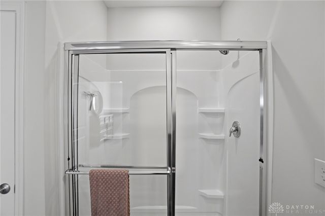 5166 Windbrooke Drive, Tipp City, OH 45371