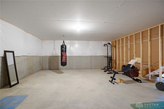 5166 Windbrooke Drive, Tipp City, OH 45371