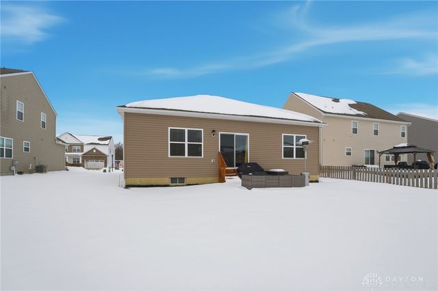 5166 Windbrooke Drive, Tipp City, OH 45371