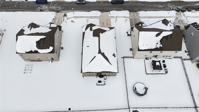 5166 Windbrooke Drive, Tipp City, OH 45371