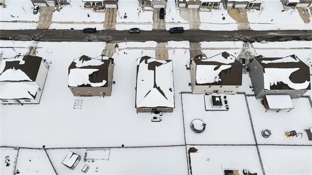 5166 Windbrooke Drive, Tipp City, OH 45371