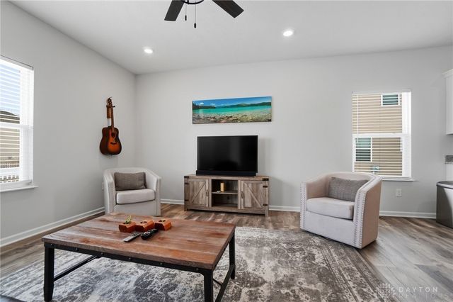 5166 Windbrooke Drive, Tipp City, OH 45371