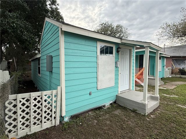 2411 Morris St, Corpus Christi, TX 78405