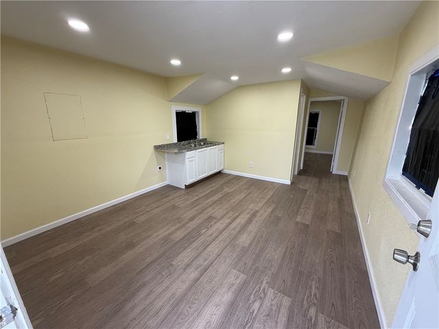 2411 Morris St, Corpus Christi, TX 78405