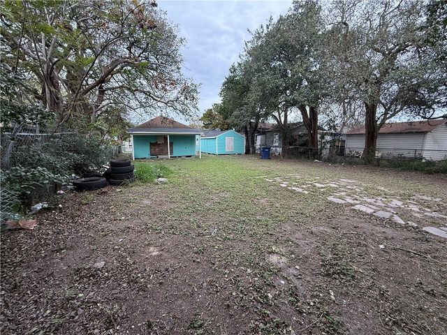 2411 Morris St, Corpus Christi, TX 78405