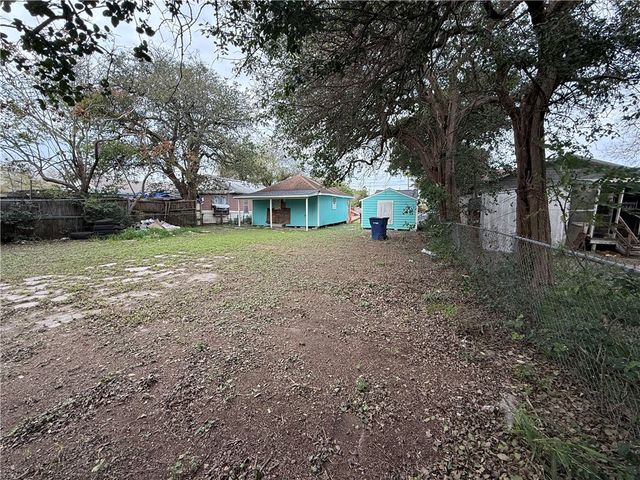 2411 Morris St, Corpus Christi, TX 78405