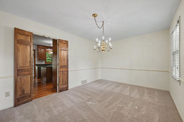 16920 5th Avenue N, Plymouth, MN 55447