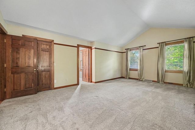 16920 5th Avenue N, Plymouth, MN 55447