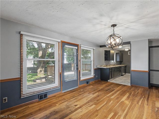 1515 Collinwood Circle, Cuyahoga Falls, OH 44221
