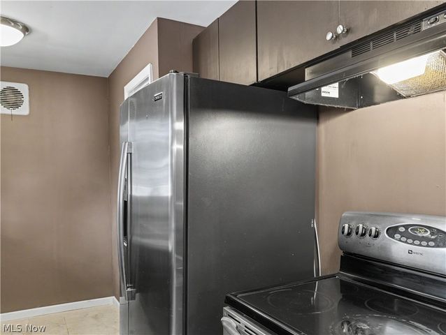 1515 Collinwood Circle, Cuyahoga Falls, OH 44221