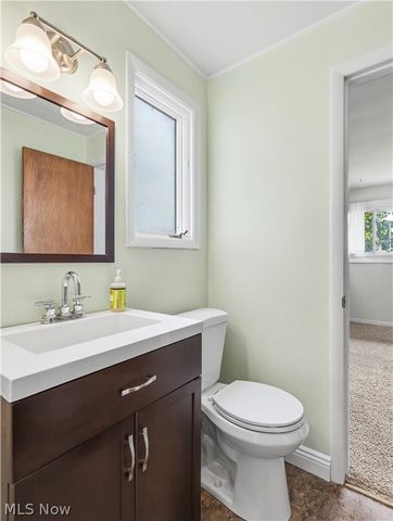 1515 Collinwood Circle, Cuyahoga Falls, OH 44221