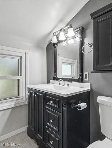 1515 Collinwood Circle, Cuyahoga Falls, OH 44221