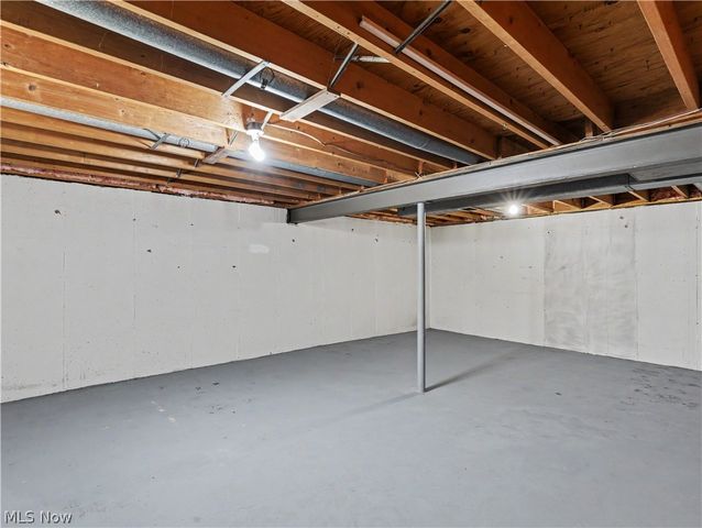 1515 Collinwood Circle, Cuyahoga Falls, OH 44221