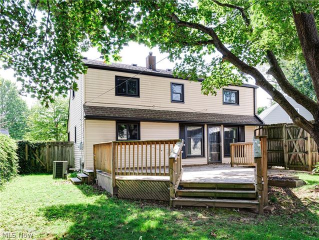 1515 Collinwood Circle, Cuyahoga Falls, OH 44221