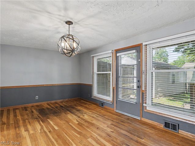 1515 Collinwood Circle, Cuyahoga Falls, OH 44221