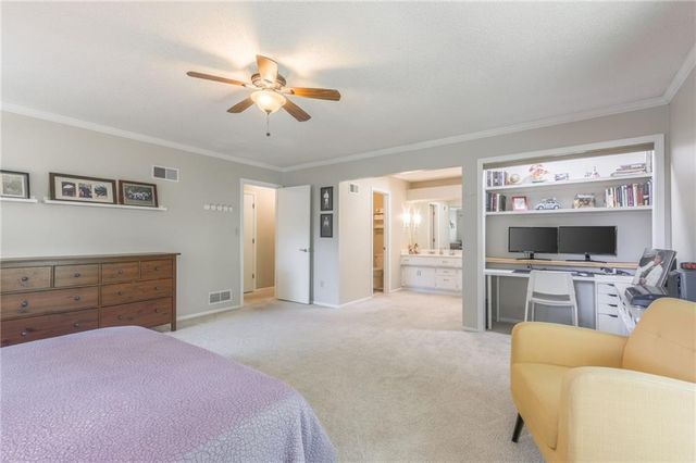 5909 N Norton Avenue, Gladstone, MO 64119