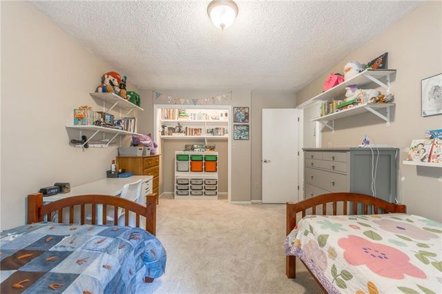 5909 N Norton Avenue, Gladstone, MO 64119