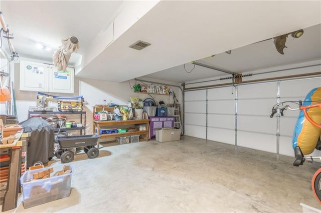 5909 N Norton Avenue, Gladstone, MO 64119