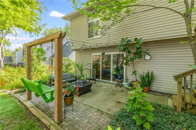 5909 N Norton Avenue, Gladstone, MO 64119