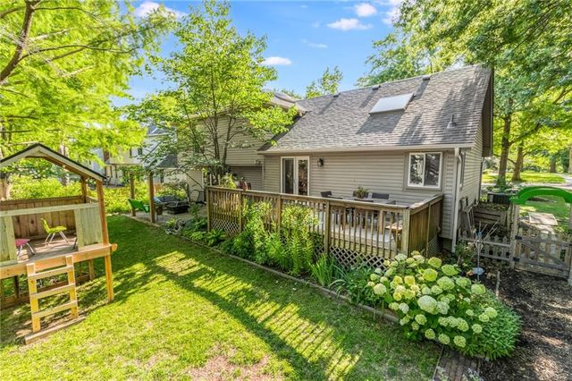 5909 N Norton Avenue, Gladstone, MO 64119