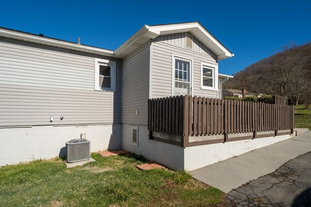 1011 Nave Street, Elizabethton, TN 37643