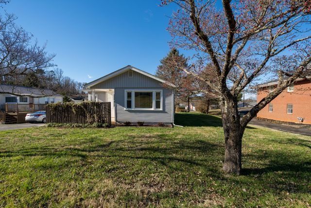 1011 Nave Street, Elizabethton, TN 37643
