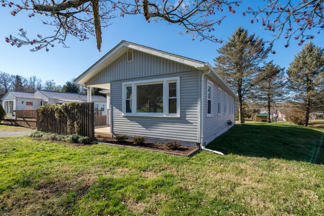 1011 Nave Street, Elizabethton, TN 37643