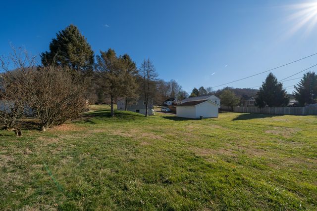 1011 Nave Street, Elizabethton, TN 37643