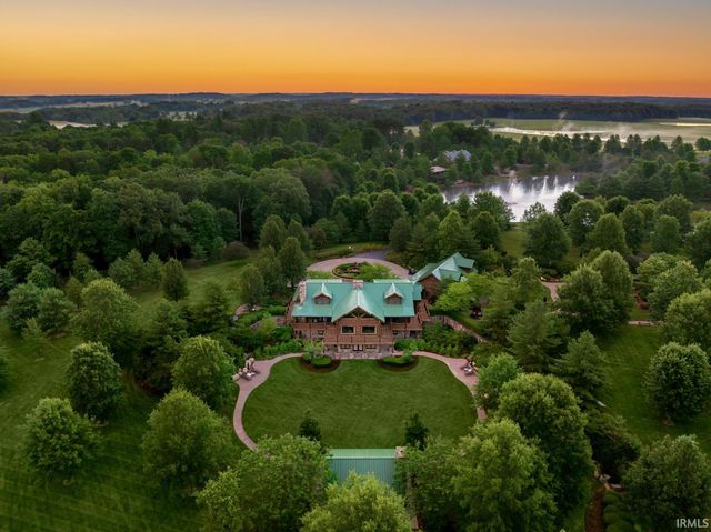 5382 E SR 162, Santa Claus, IN 47579