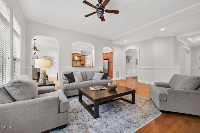 1049 Kennicott Avenue, Cary, NC 27513
