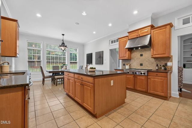 1049 Kennicott Avenue, Cary, NC 27513