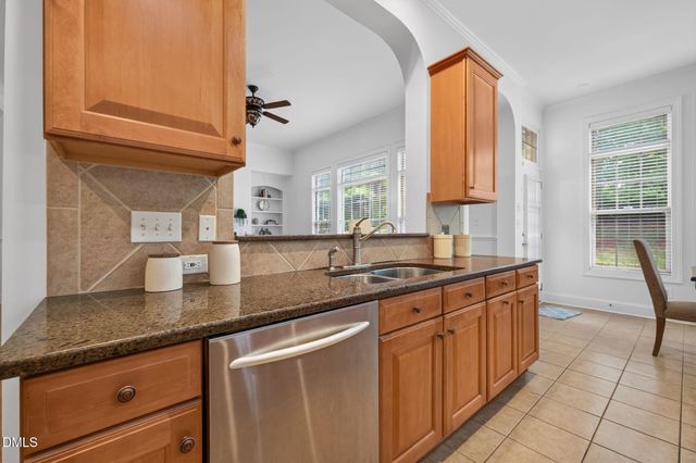 1049 Kennicott Avenue, Cary, NC 27513