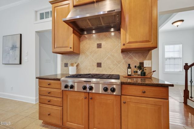 1049 Kennicott Avenue, Cary, NC 27513