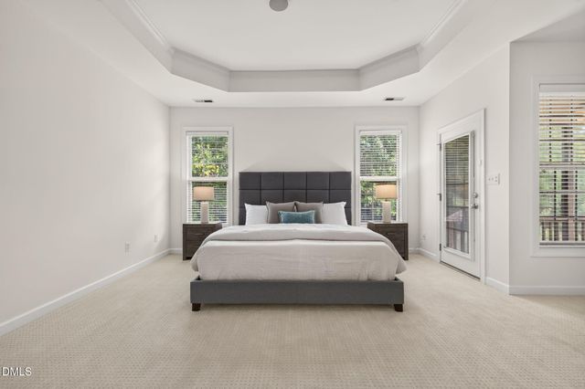 1049 Kennicott Avenue, Cary, NC 27513