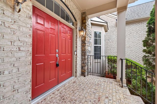 1049 Kennicott Avenue, Cary, NC 27513