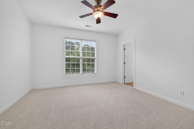 1049 Kennicott Avenue, Cary, NC 27513