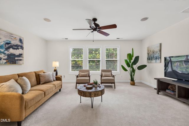 1049 Kennicott Avenue, Cary, NC 27513