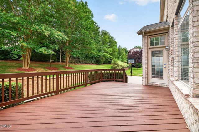 1049 Kennicott Avenue, Cary, NC 27513