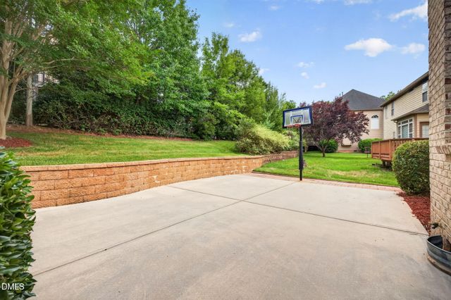 1049 Kennicott Avenue, Cary, NC 27513
