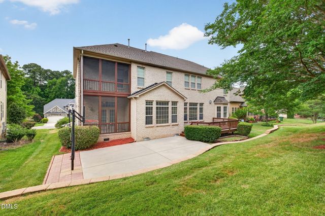 1049 Kennicott Avenue, Cary, NC 27513
