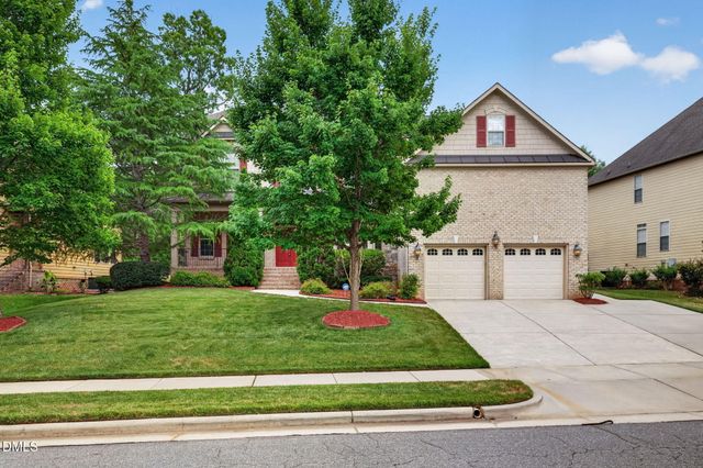 1049 Kennicott Avenue, Cary, NC 27513