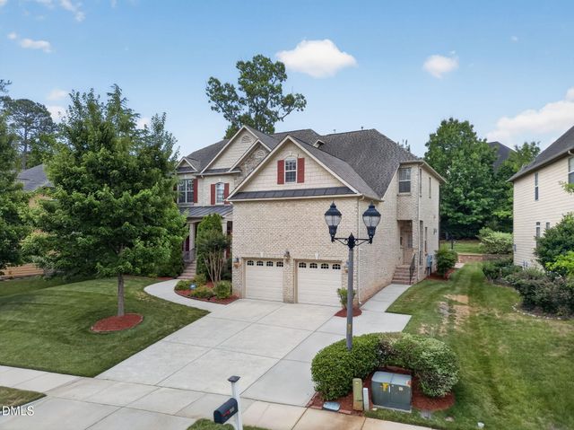 1049 Kennicott Avenue, Cary, NC 27513